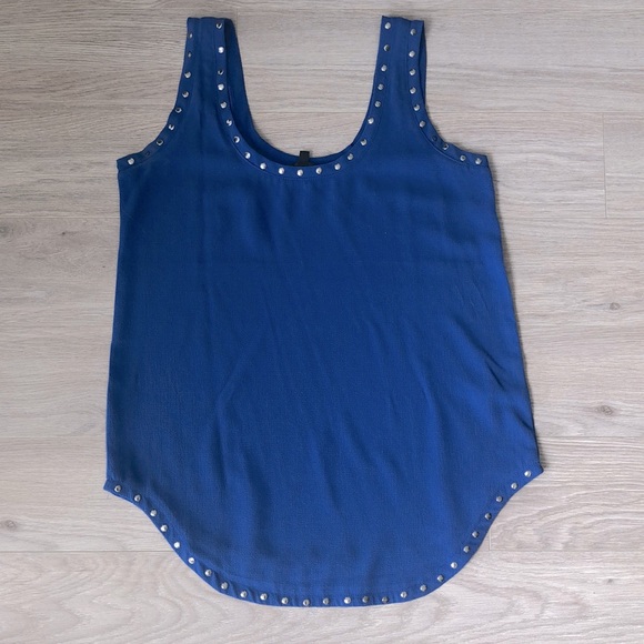 5/$20 Sleeveless XS blouse, business casual top - Picture 6 of 7